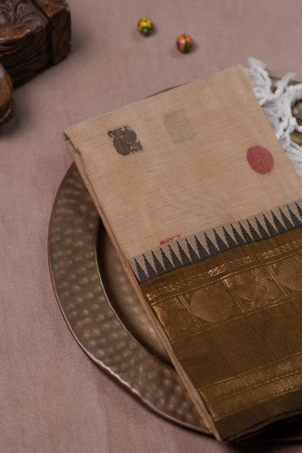 Motifs on Beige Kanchipuram Cotton Dupatta
