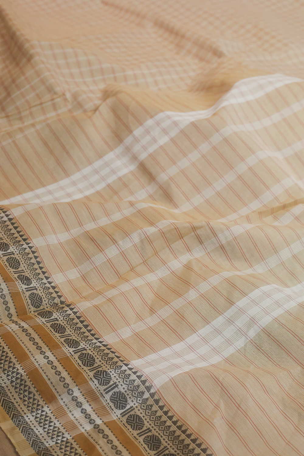 Checks on Beige Kanchipuram Cotton saree - Image 3