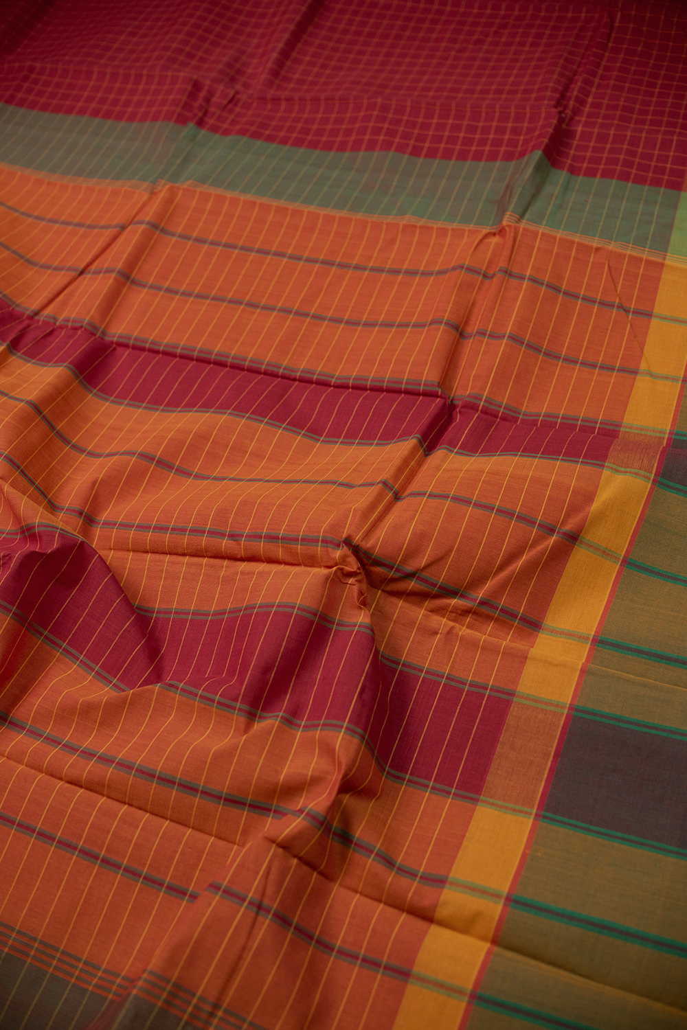 Checks with Maroon Kanchipuram Cotton saree - Image 3