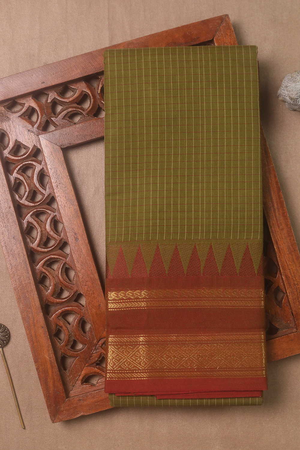 Grid Pattern on Green Kanchipuram Cotton saree