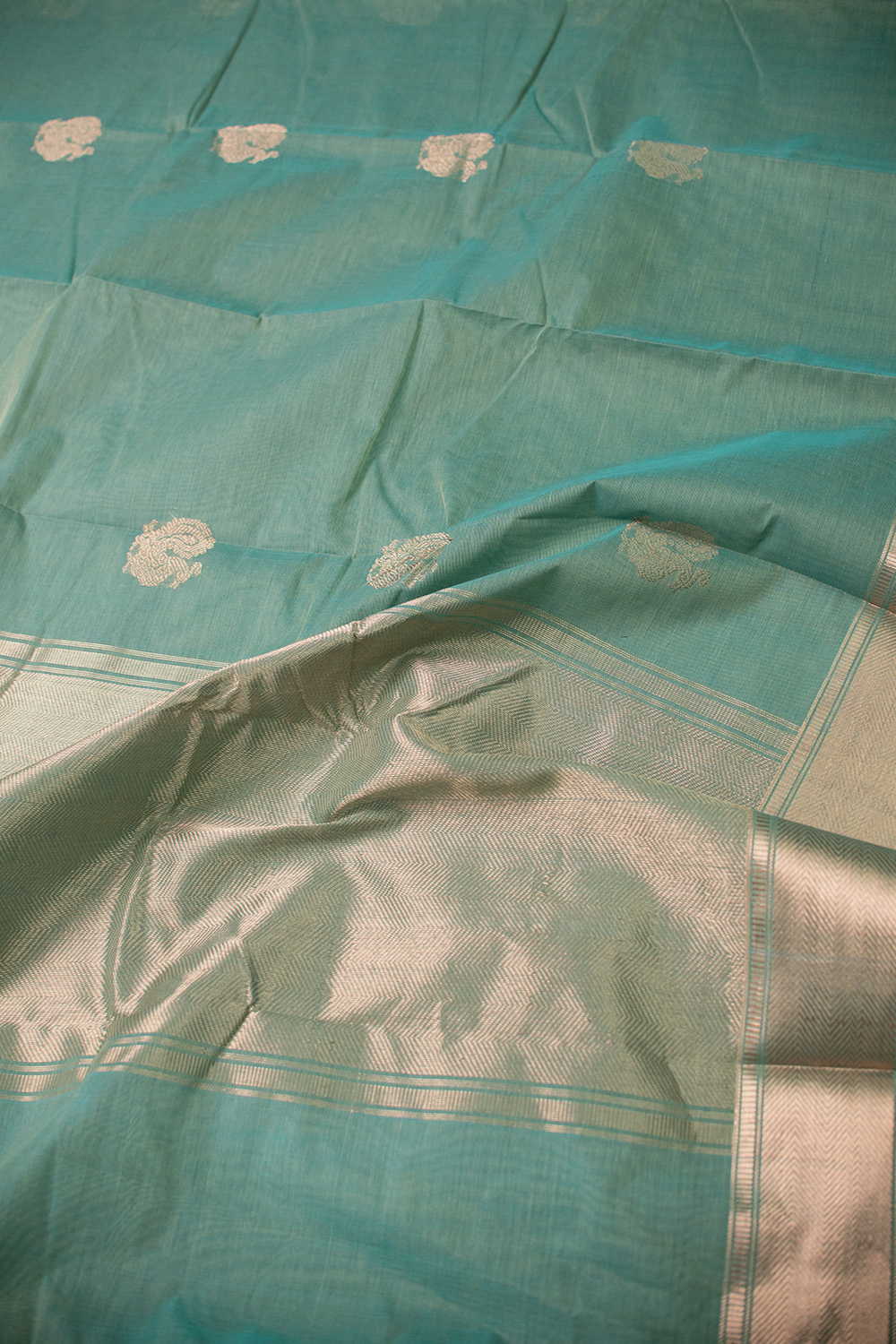 Zari Motifs on Green Kanchipuram Cotton saree - Image 3