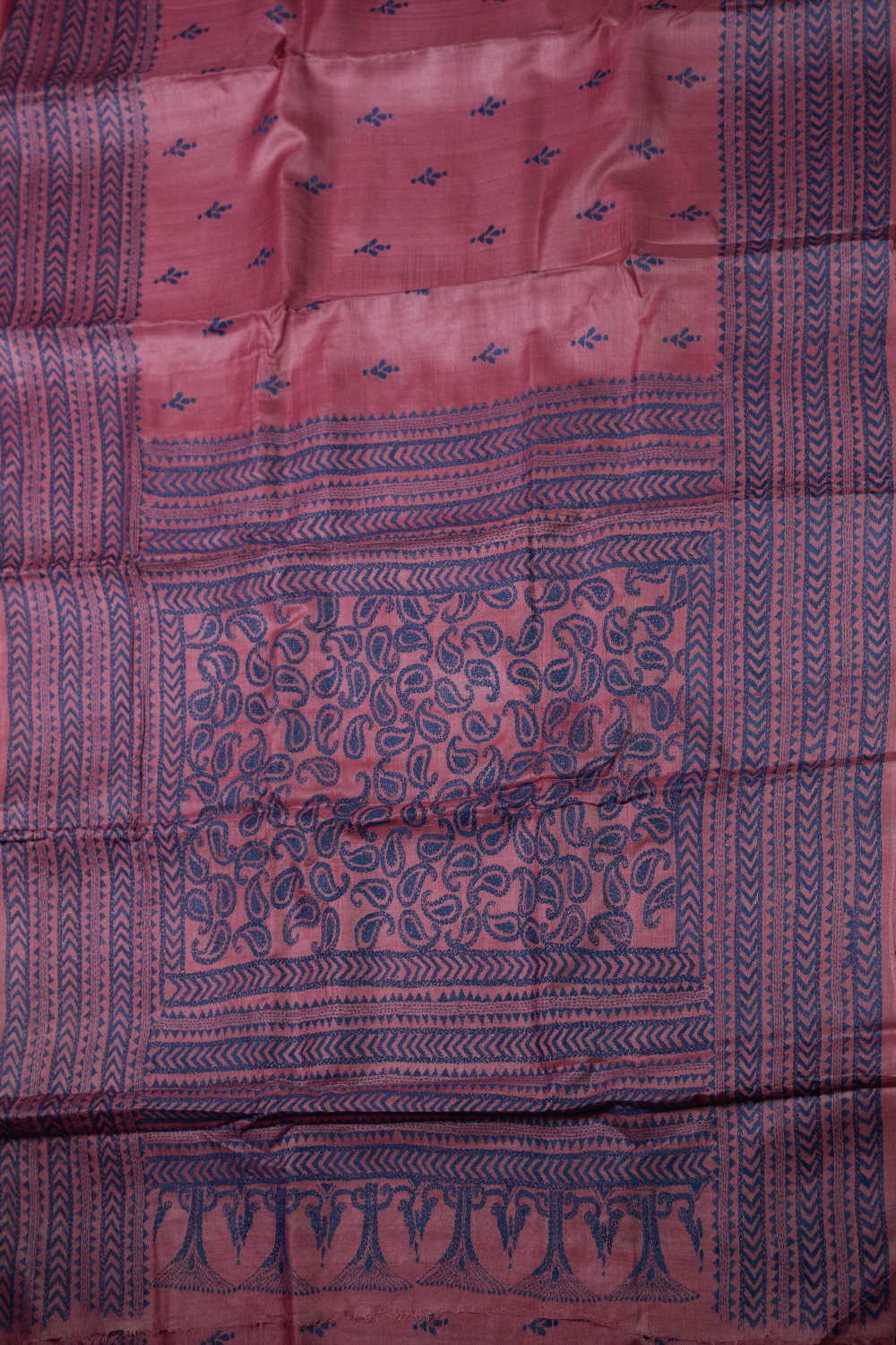 Shades of Pink Kantha Tussar saree - Image 2