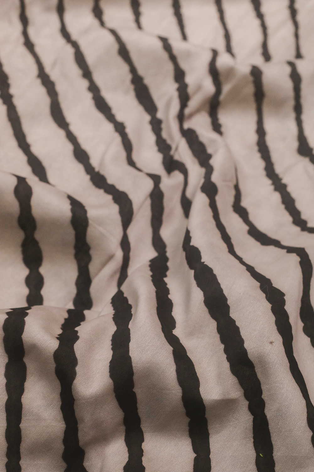 Dusty Cream Leheriya Silk Cotton Fabric - Image 2