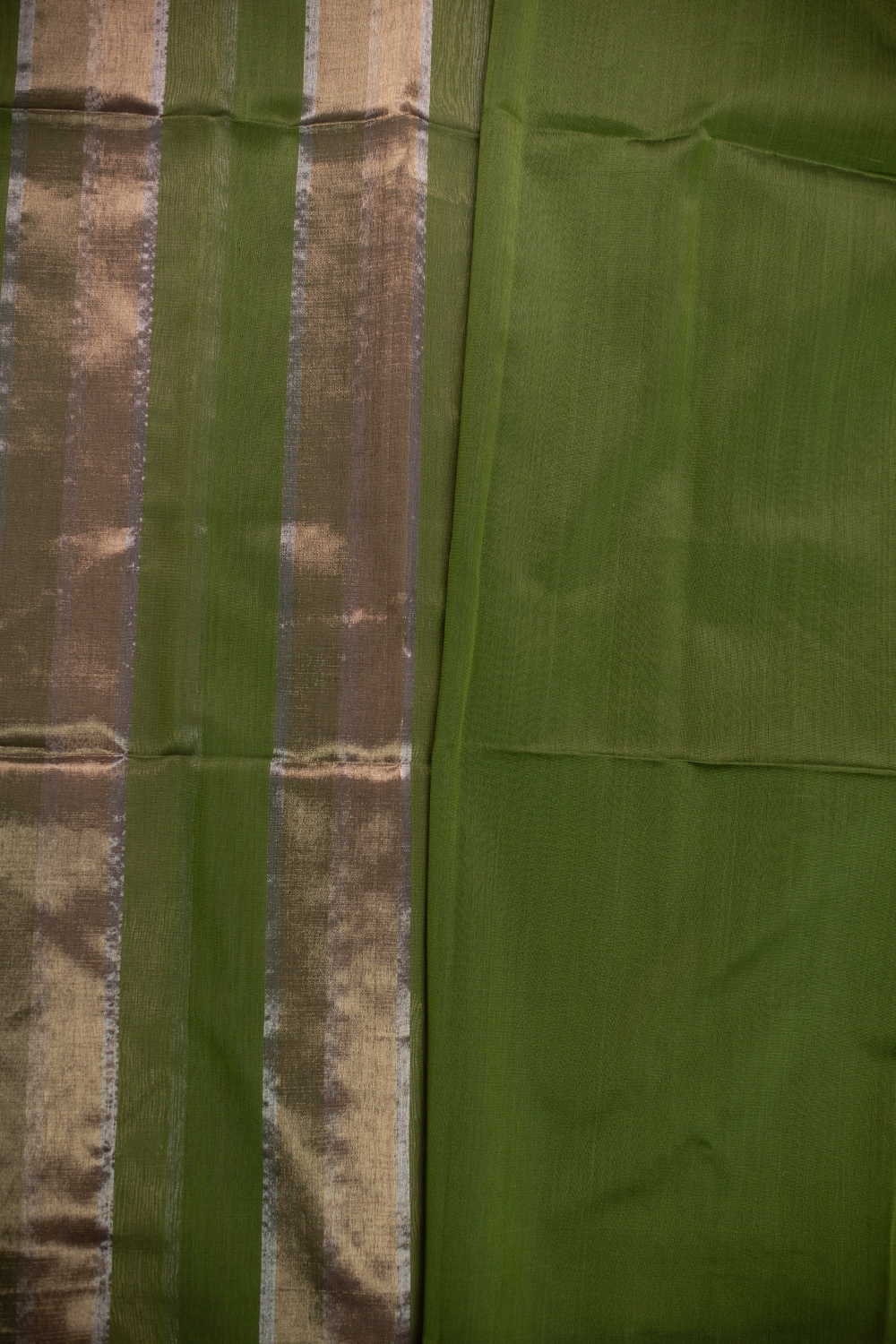 Green with Gold Maheshwari Silk Cotton saree - Image 4