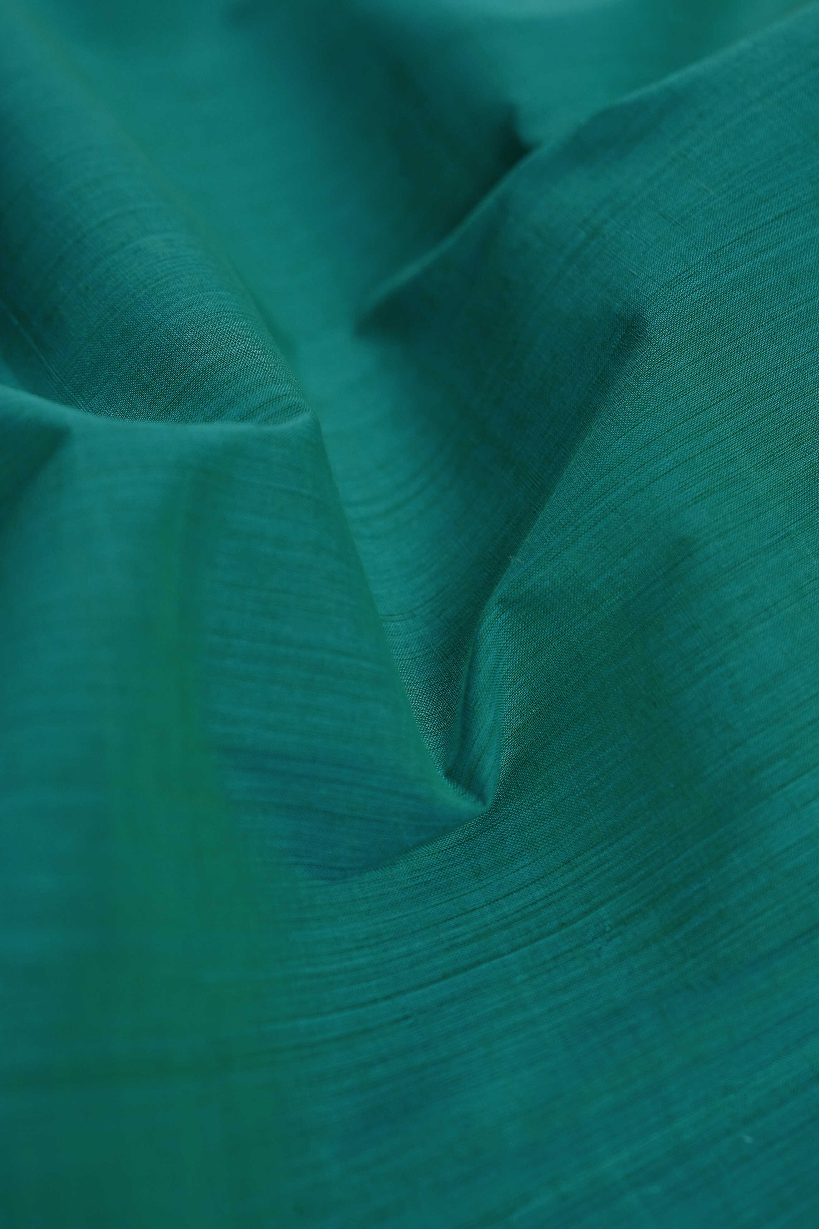 Border on Green Mangalagiri Cotton Fabric - Image 3