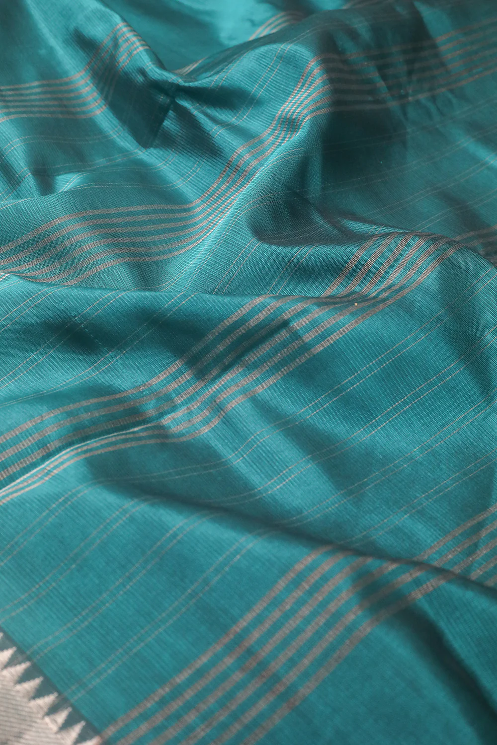 Shade of Green Mangalagiri Silk Cotton saree - Image 3