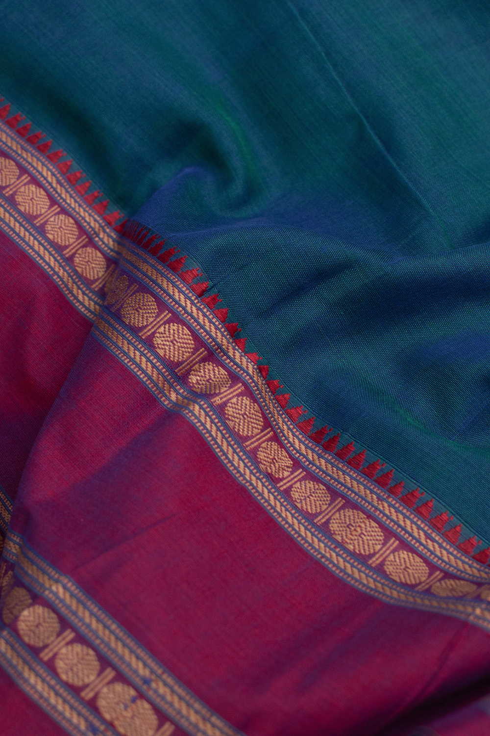 Double Color Border Narayanpet Cotton Fabric - Image 3