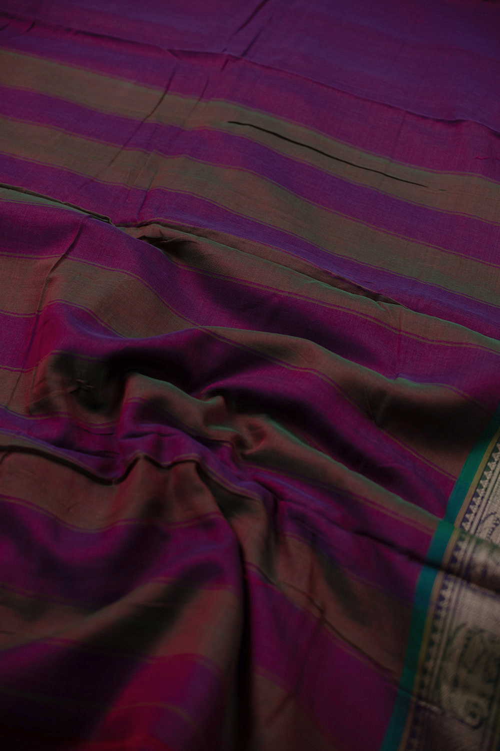 Dual shaded Purple with Pink Narayanpet Cotton saree - Image 3