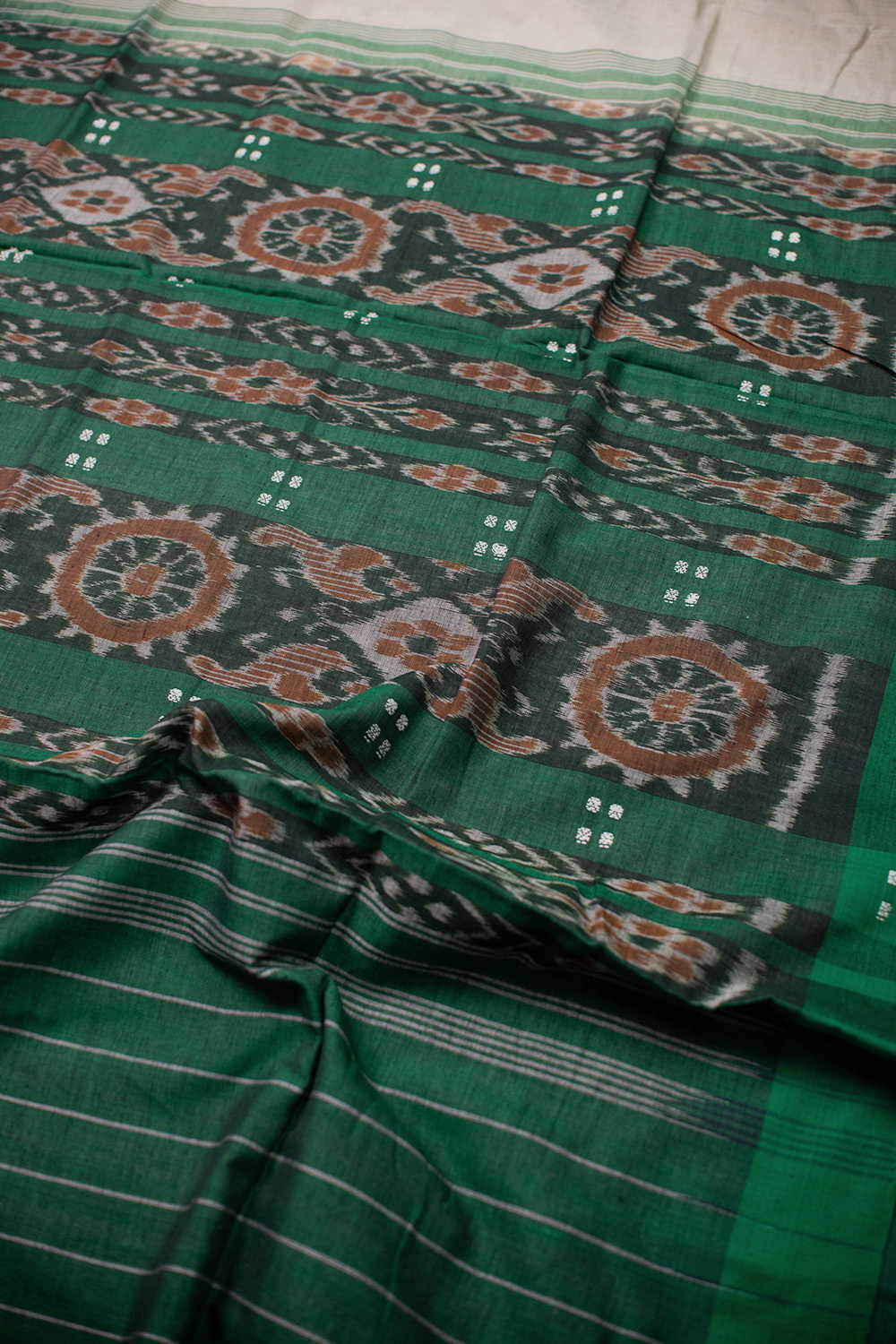 Green Border with Beige Orissa Ikat Cotton saree - Image 3