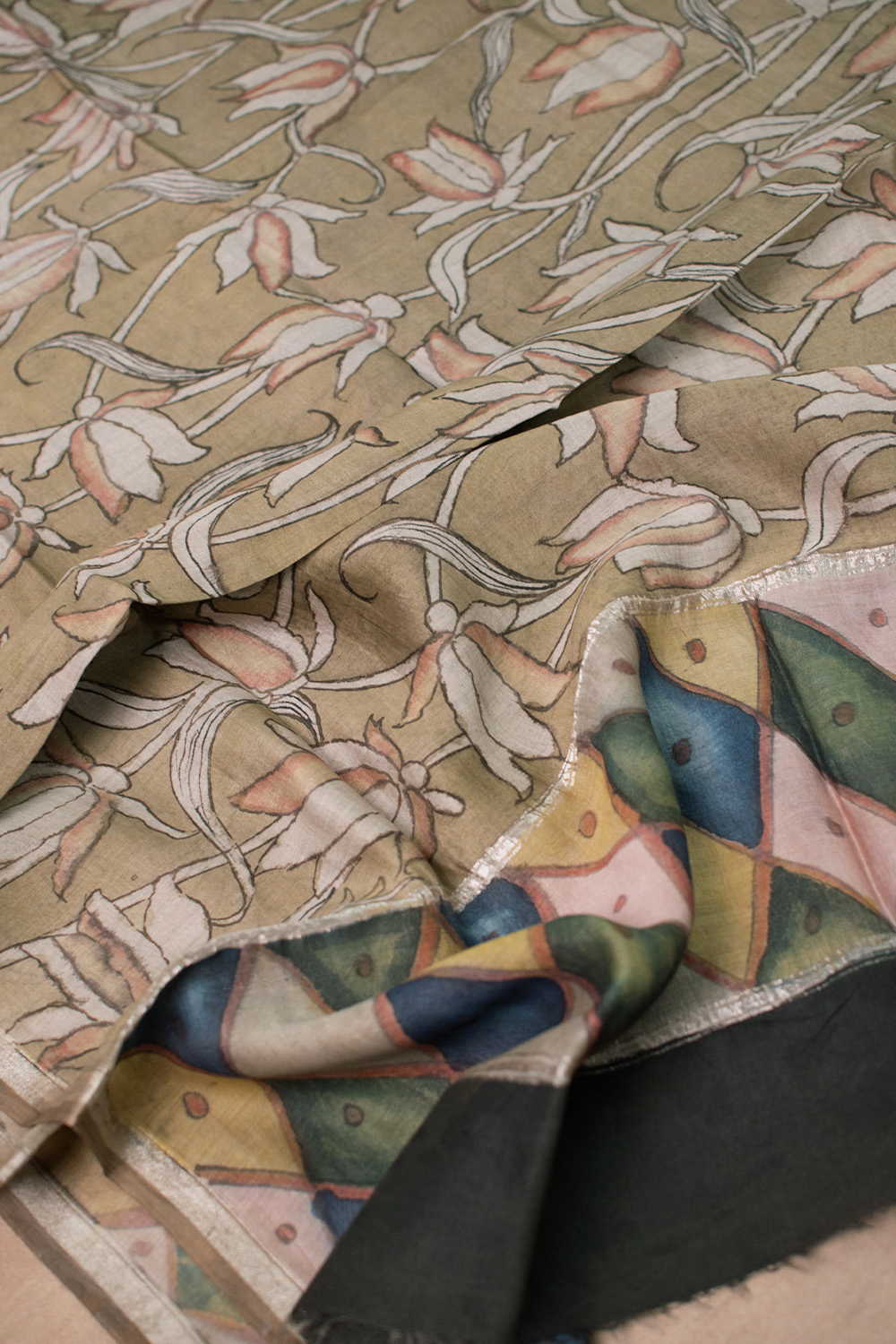 Lotus Pattern - Painted kalamkari Silk Cotton Dupatta - Image 2