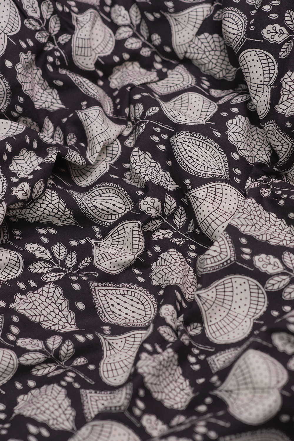 Leaves in Night Bagru Cotton Fabric-0.9 m - Image 3