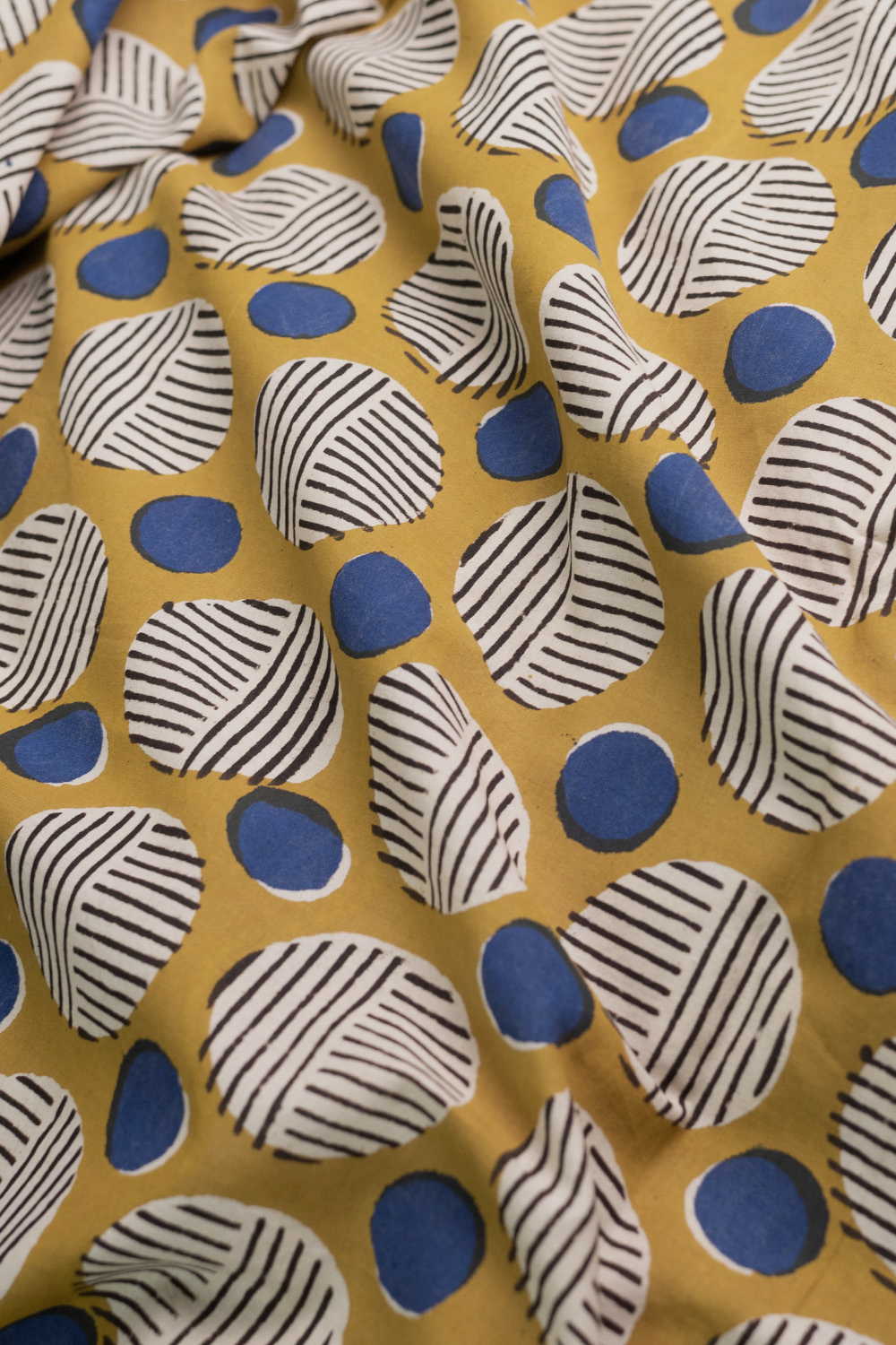 Geometric Pattern Bagru Cotton Fabric - 0.6m - Image 3