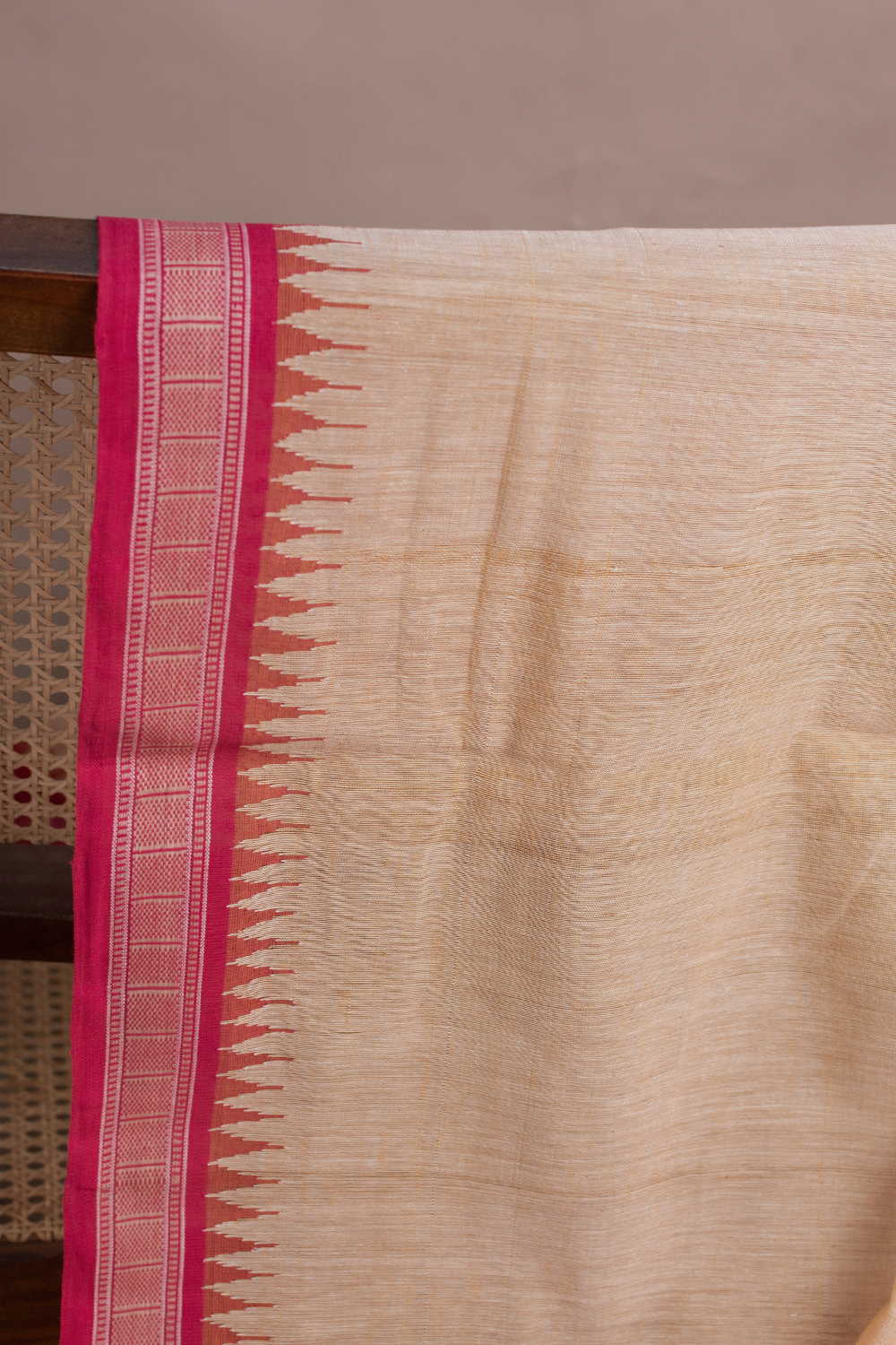 Baby Beige Kuppadam Border Handspun Fabric - 2.1m