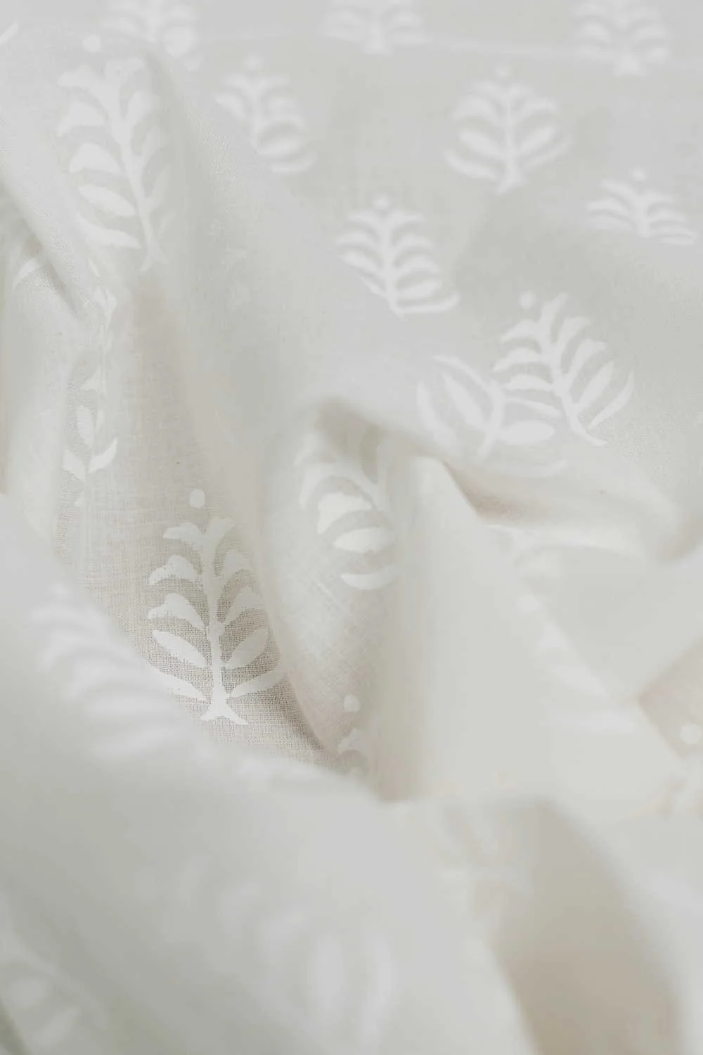 Snow Cream with Motifs Sanganeri Cotton Fabric - 0.7m - Image 2