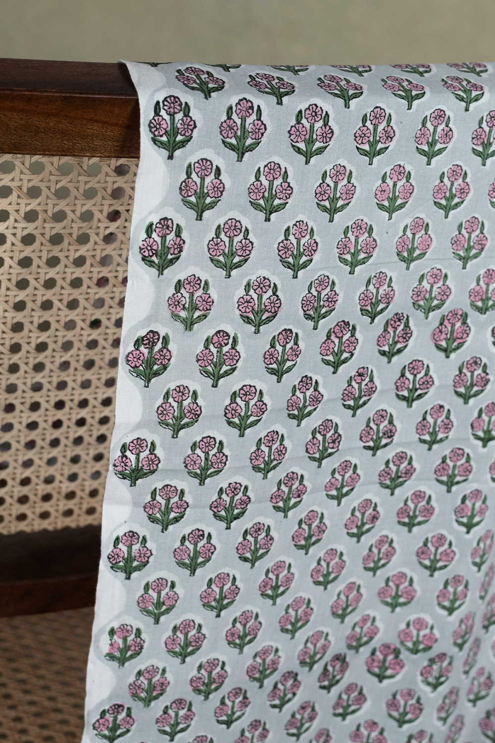 Prettiest Butta Sanganeri Cotton Fabric-0.6 m