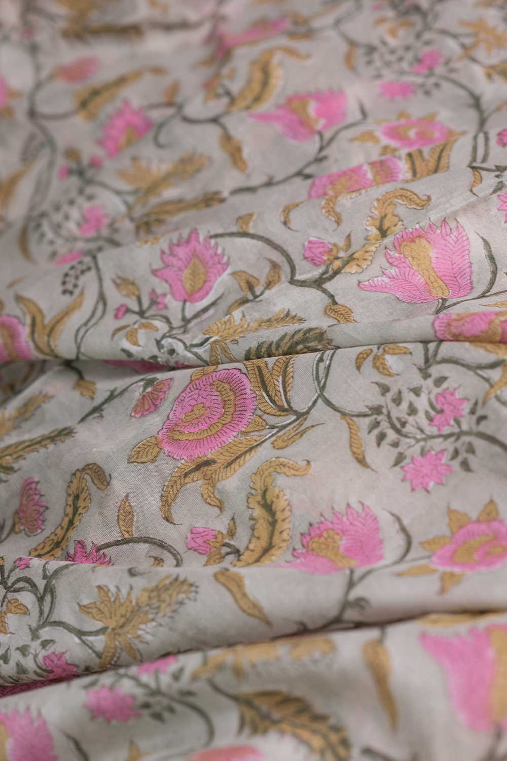 Blush Vine Garden Sanganeri Cotton Fabric - 0.85m - Image 3