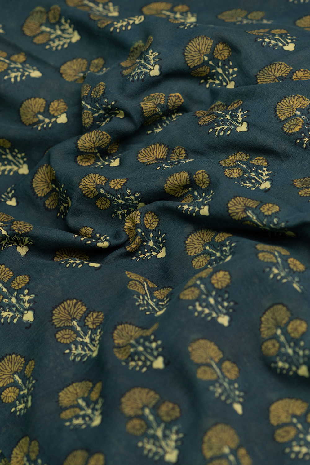 Tri Butta - Green Ajrak Mul Cotton Fabric - 0.55m - Image 3