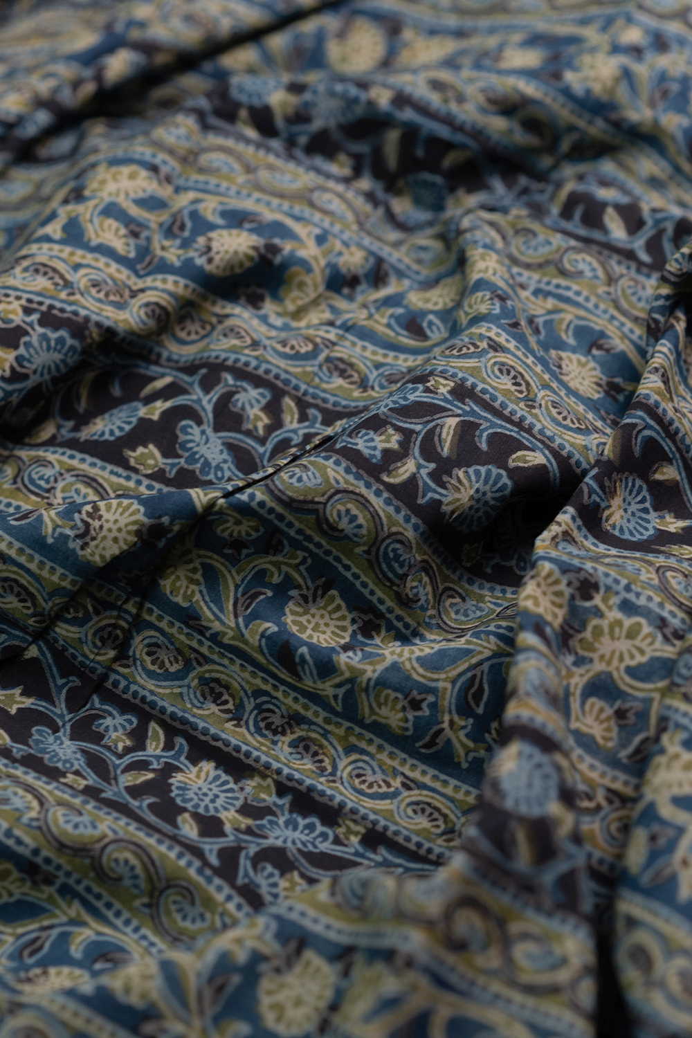 Floral Trail Block Printed Cotton Fabric - 1.2m - Image 3
