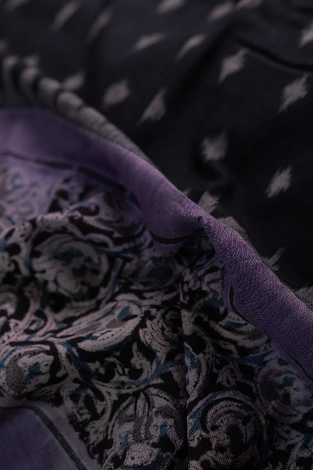 Cluster Floral Printed Border with Ikat Cotton Fabric - 0.5m - Image 2