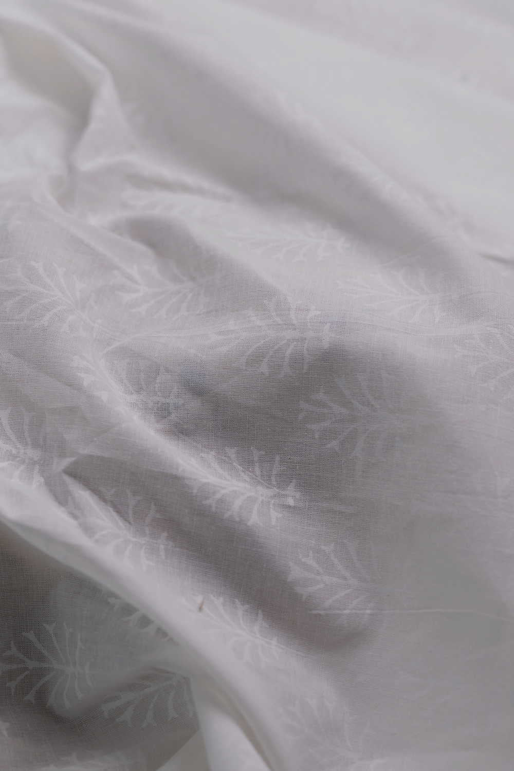 Snow Cream Sanganeri Cotton Fabric - 1.6m - Image 2