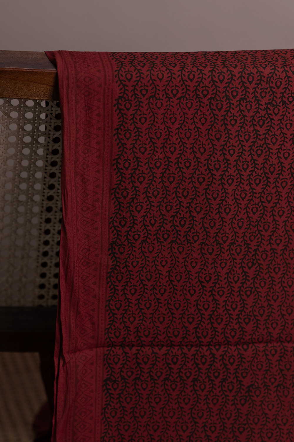 Linear Design on Maroon Bagh Cotton Fabric - 1m - Image 2