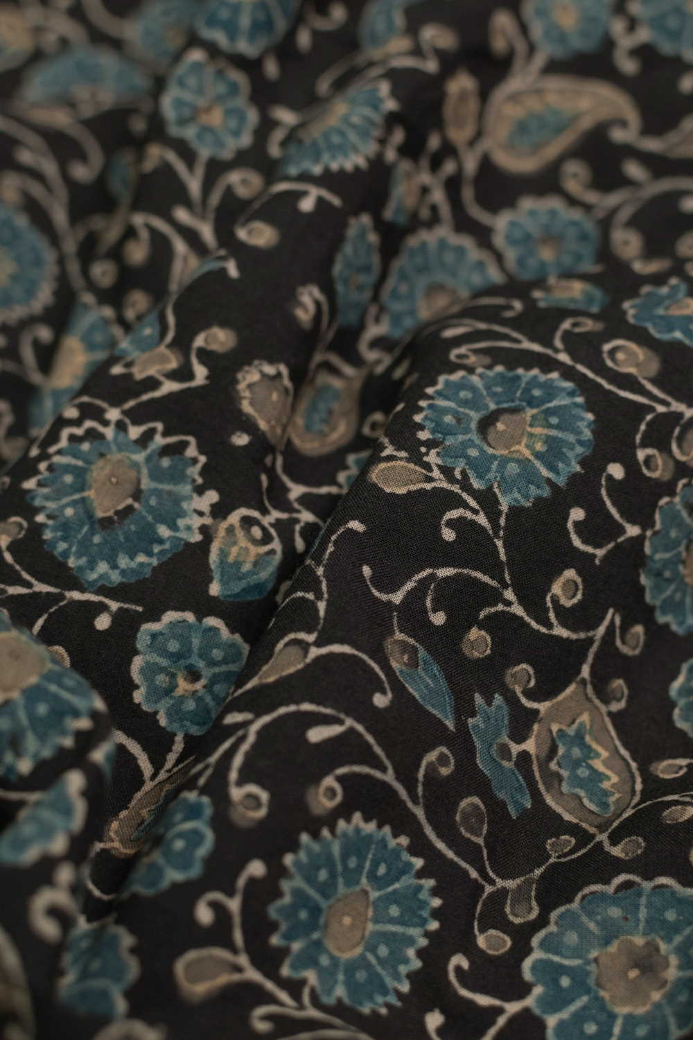 Floral Garden Ajrak Cotton Fabric - 1.1m - Image 2