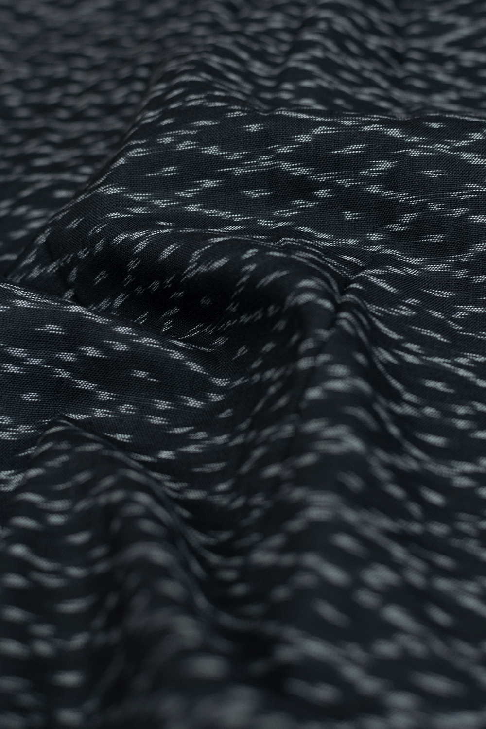 Ganga Jamuna Border Ikat Cotton Fabric - 0.5m - Image 3
