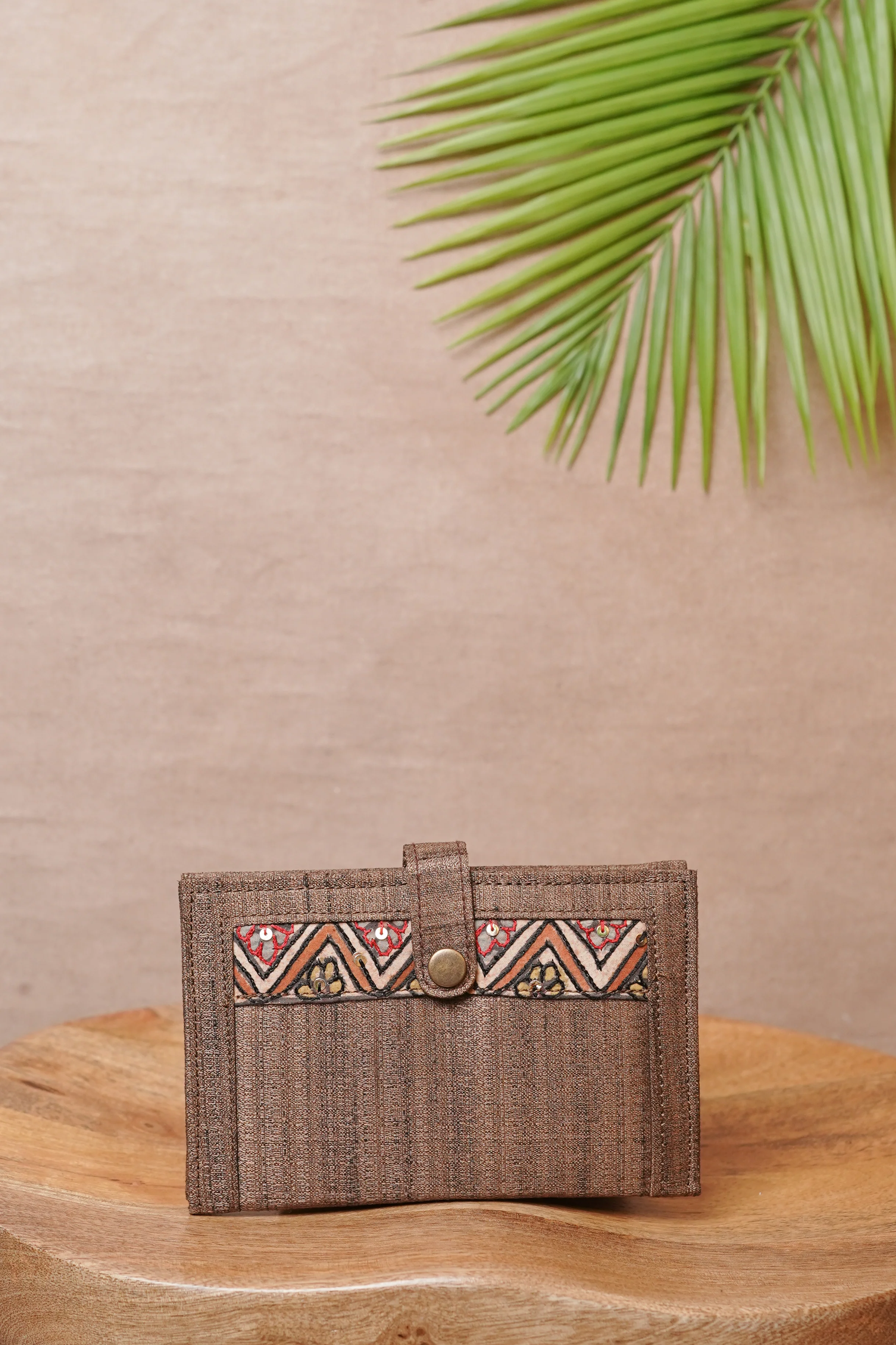 Magnetic Button Purse with Painted Design - Image 3